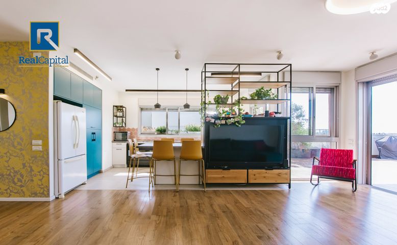 גג/ פנטהאוז, הוד השרון