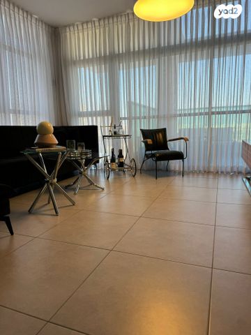 דירה, חיל האוויר, נווה חוף, ראשון לציון