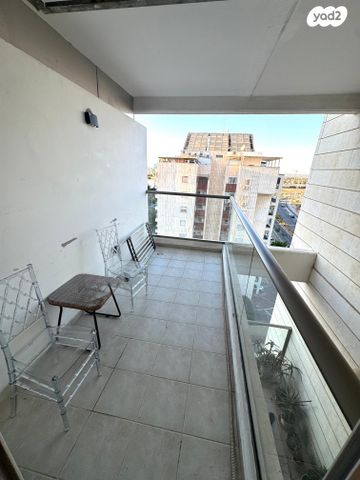 דירה, שמחה הולצברג 16, נאות שמיר, רמלה