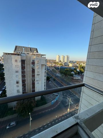 דירה, שמחה הולצברג 16, נאות שמיר, רמלה