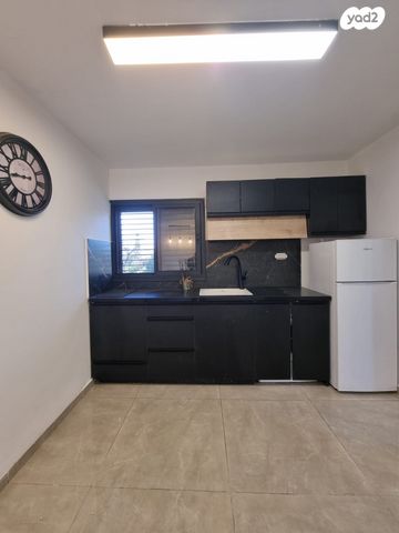 אברהם טביב 30