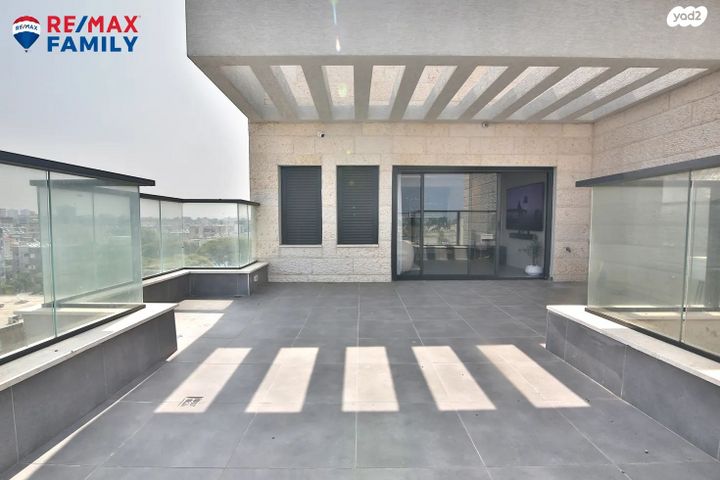 גג/ פנטהאוז, רוקח 23, מוצקין הותיקה, קרית מוצקין