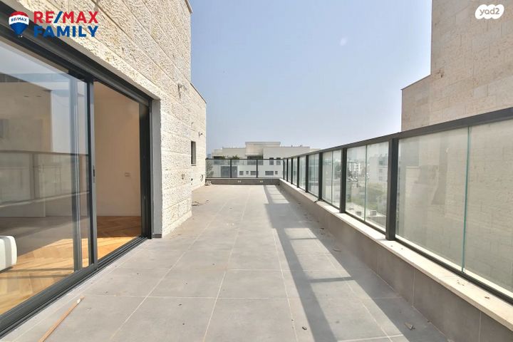 גג/ פנטהאוז, רוקח 23, מוצקין הותיקה, קרית מוצקין