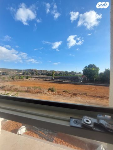 דו משפחתי, בנימינה גבעת עדה