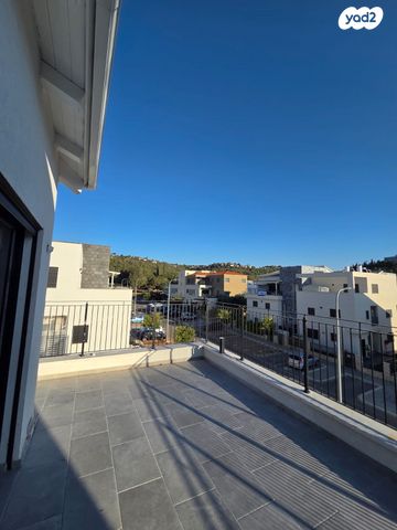 גג/ פנטהאוז, בצל האורנים, קרית טבעון