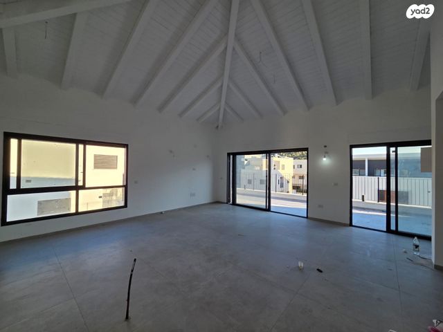 גג/ פנטהאוז, בצל האורנים, קרית טבעון