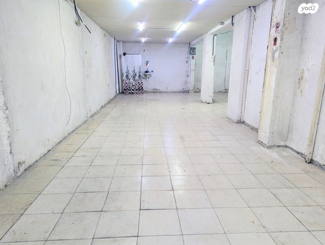 חנויות/ שטח מסחרי, הראשונים 26, רובע א', אשדוד