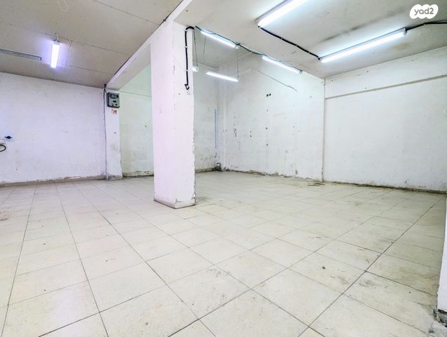 חנויות/ שטח מסחרי, הראשונים 26, רובע א', אשדוד