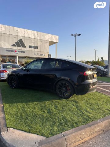 מודעת רכב טסלה מודל Y