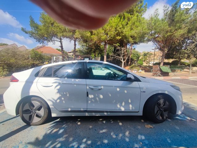 יונדאי איוניק