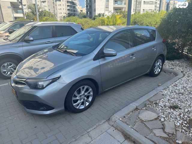 מודעת רכב טויוטה אוריס