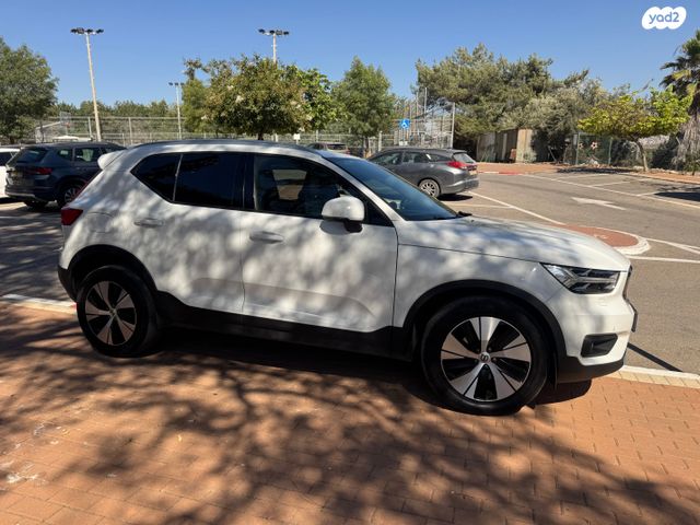 וולוו XC40
