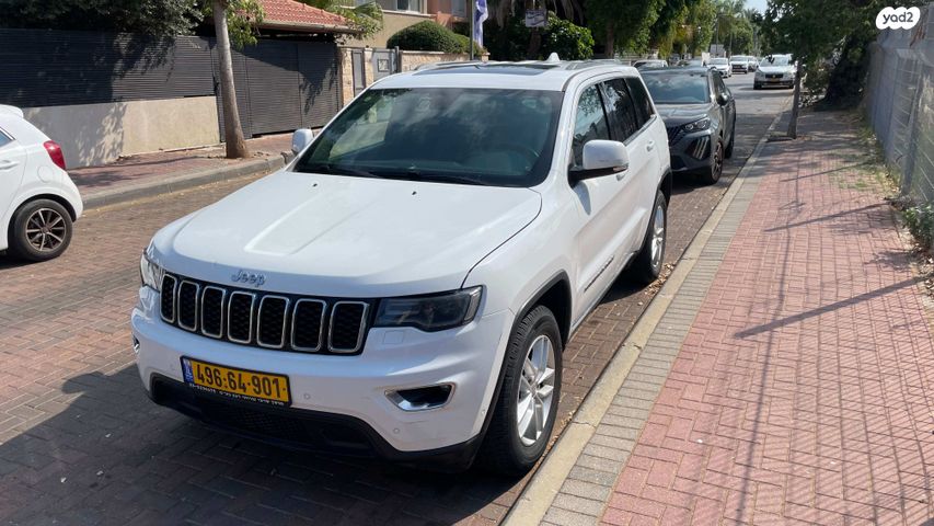 מודעת רכב ג'יפ גרנד צ'ירוקי