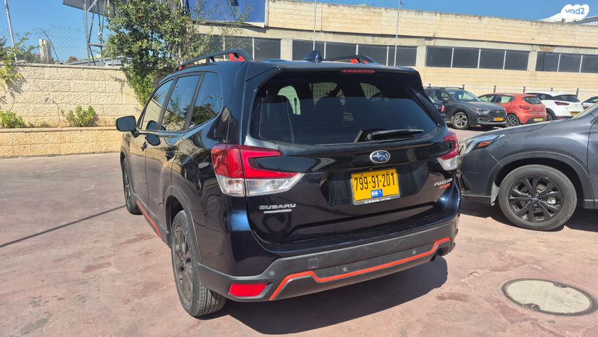 סובארו פורסטר