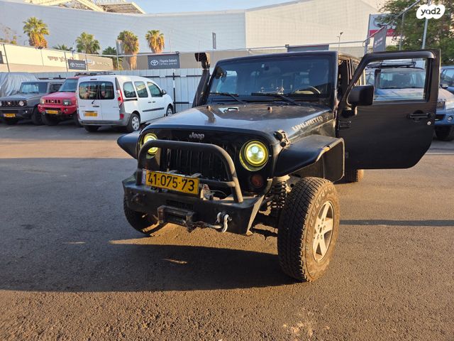 מודעת רכב ג'יפ רנגלר
