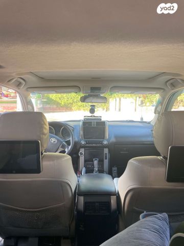 טויוטה לנד קרוזר