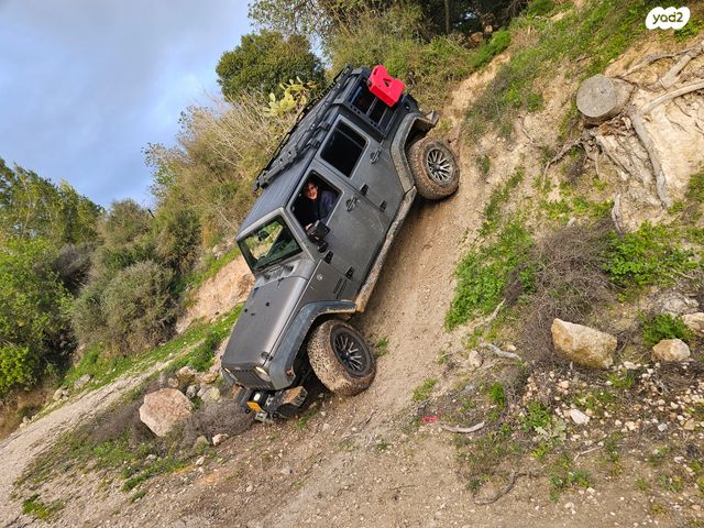 מודעת רכב ג'יפ רנגלר