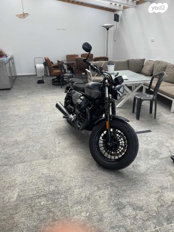 מודעת רכב מוטוגוצי V9 Bobber