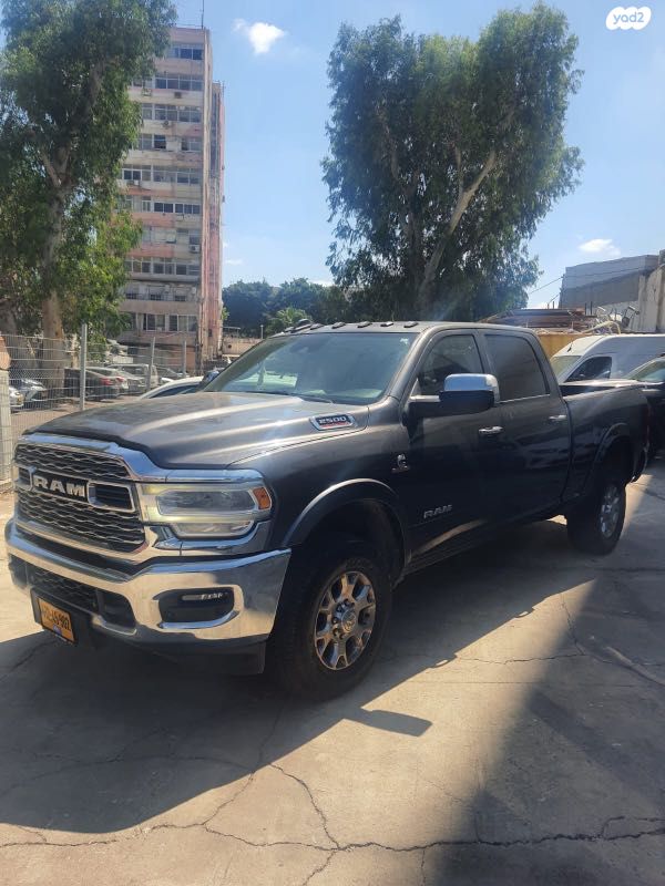 מודעת רכב דודג'