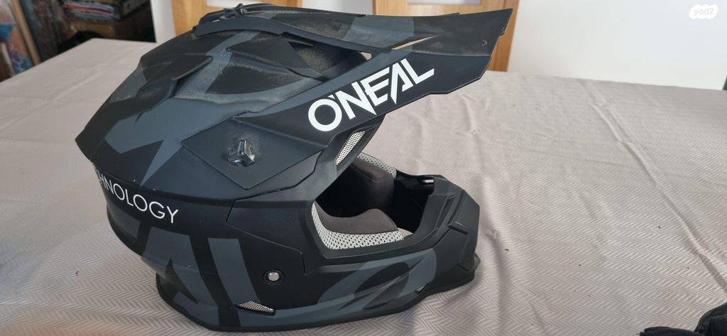 feedItemObj.data.row_1