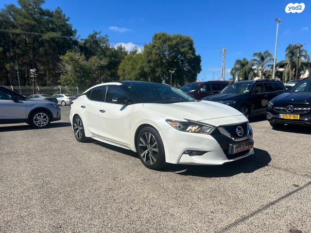 ניסאן מקסימה