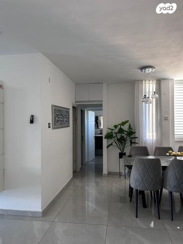 דירה, הרב מיימון 16, דרום מזרח, בת ים