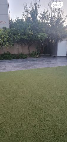 דו משפחתי, צה"ל 45, נאות הפרחים, גן יבנה