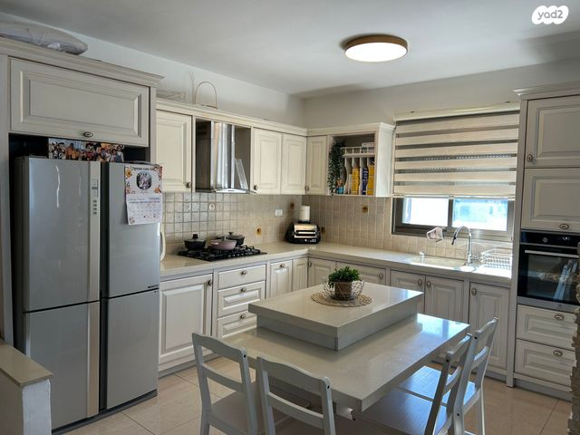 דירה, שדרות המגינים 16, מרכז העיר, קרית אתא