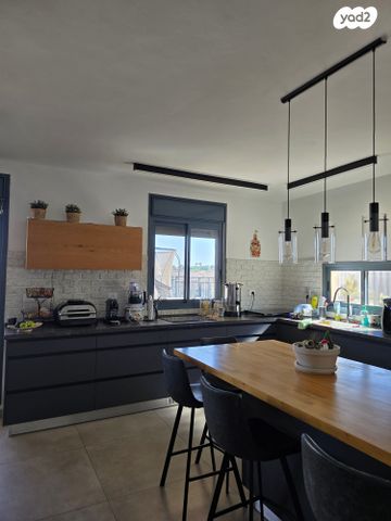 דירה, ענבר 71, נעלה, נעלה