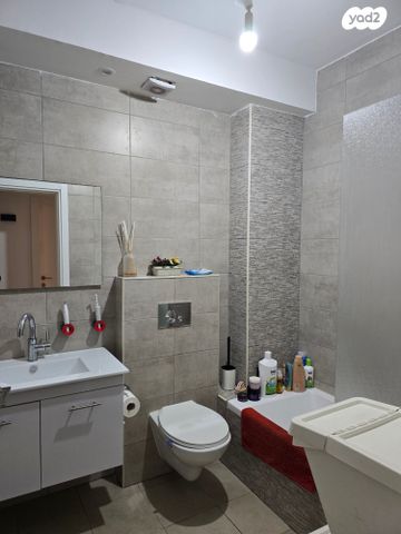 דירה, ענבר 71, נעלה, נעלה