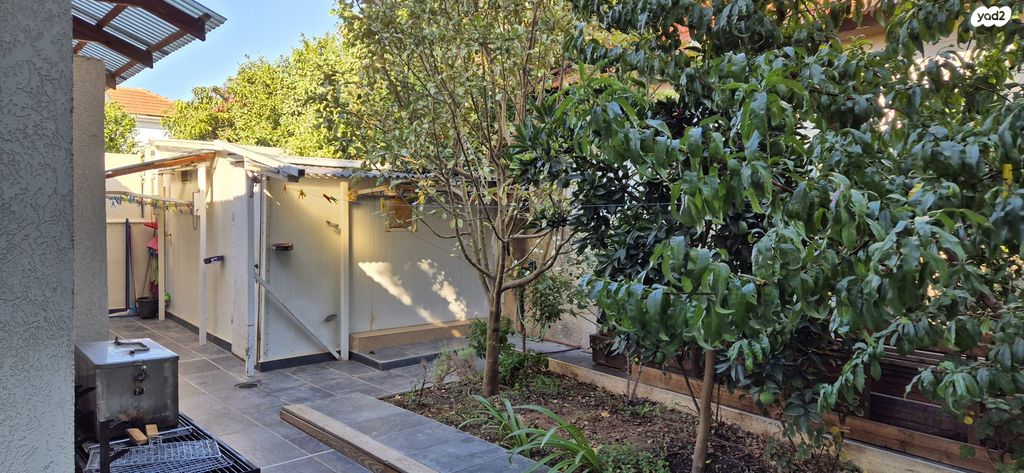 דו משפחתי, צה"ל 45, נאות הפרחים, גן יבנה