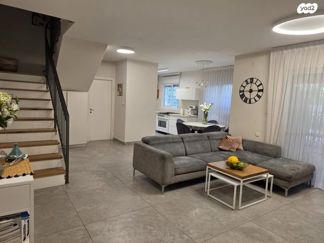 דופלקס, הרב כלפון משה הכהן 13, חומת שמואל, הר חומה, ירושלים