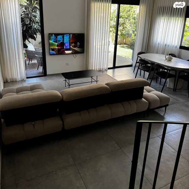 בית פרטי/ קוטג', הבוטנים 22, מרכז פרדס חנה, פרדס חנה כרכור