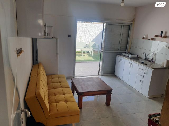 יוסף בן מתתיהו 18