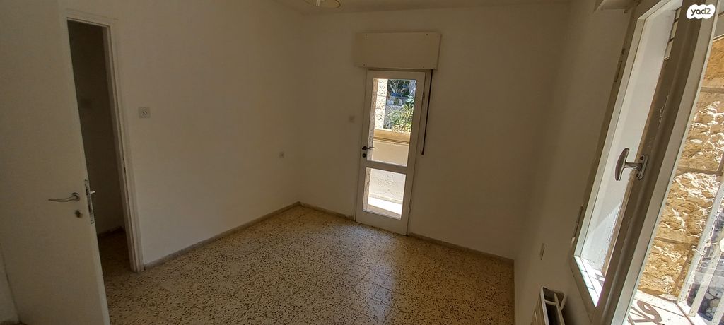 דירה, הרב ש. שאולזון 45, הר נוף, ירושלים