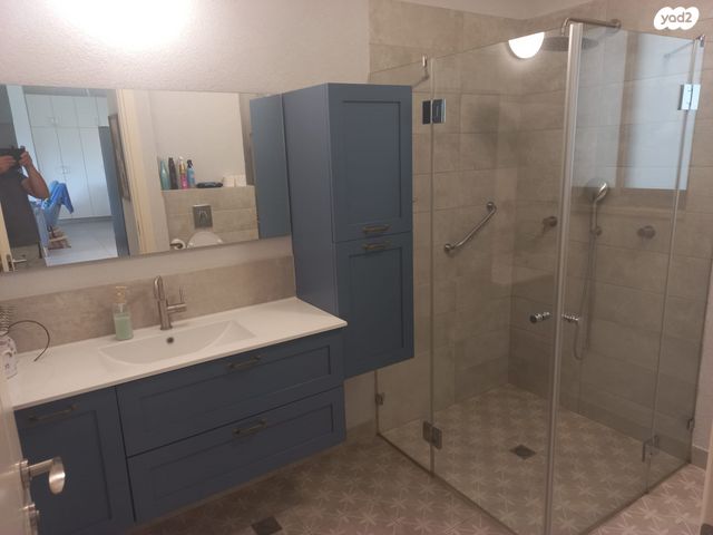 סאבלט, קרית ענבים