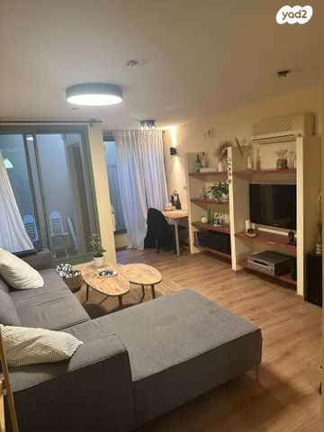 כליל החורש 1