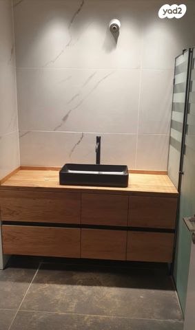 דירה, שדרות ודג'ווד 9, מרכז הכרמל, חיפה