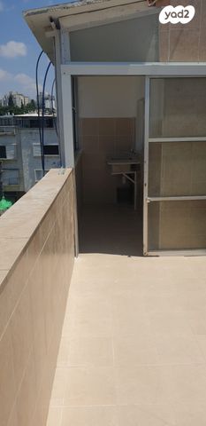 גג/ פנטהאוז, בנימין זאב באכר 39, תל חיים, תל אביב יפו