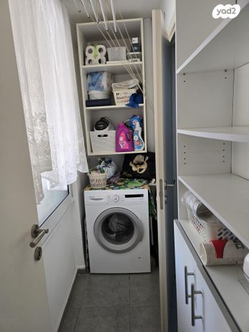 דירת גן, עין זהב 13, שכונת הורדים, קרית שמונה