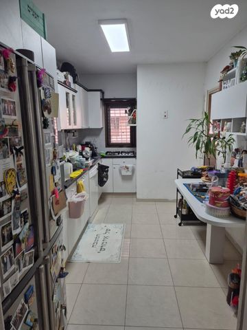 דירה, פרופס 9, נווה רם, שיכון מזרחי, רמת גן