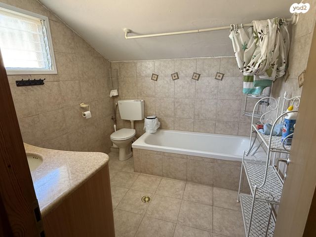 יחידת דיור, יוסף טרומפלדור 24, שיכון ב', קרית שמונה