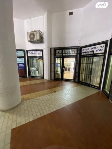 כיכר המייסדים 4