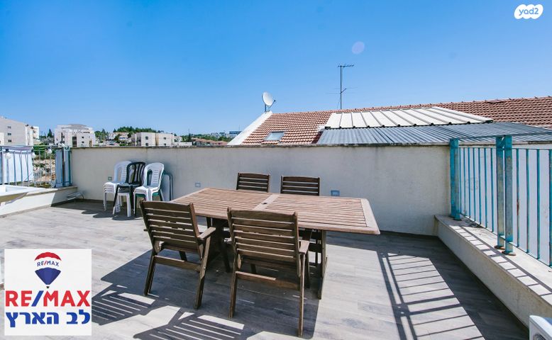 גג/ פנטהאוז, שער הגיא, רובע ד', אריאל