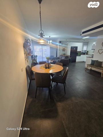 גג/ פנטהאוז, חולון