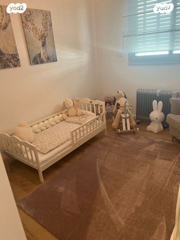 דירה, עפרה חזה, משכנות האומנים, קרית מוצקין