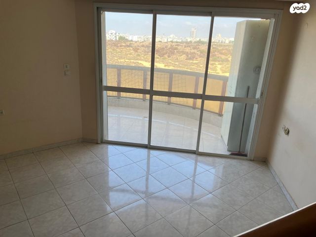 גג/ פנטהאוז, משעול השוהם, בן גוריון, חולון