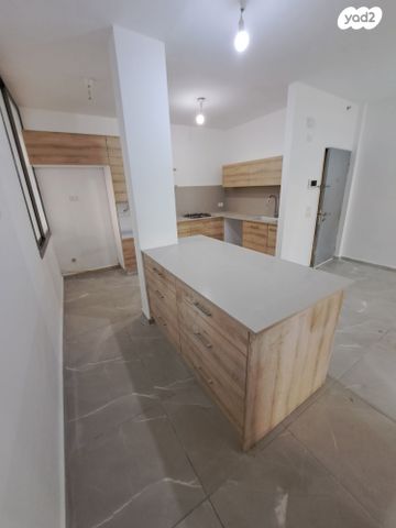 דירת גן, פרומקין 6, צפון מערב מרכז העיר, נתניה