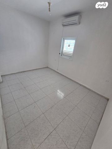 דירת גן, וייצמן 85, עמידר, בת ים