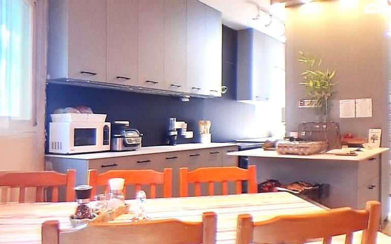 דו משפחתי, נעלה